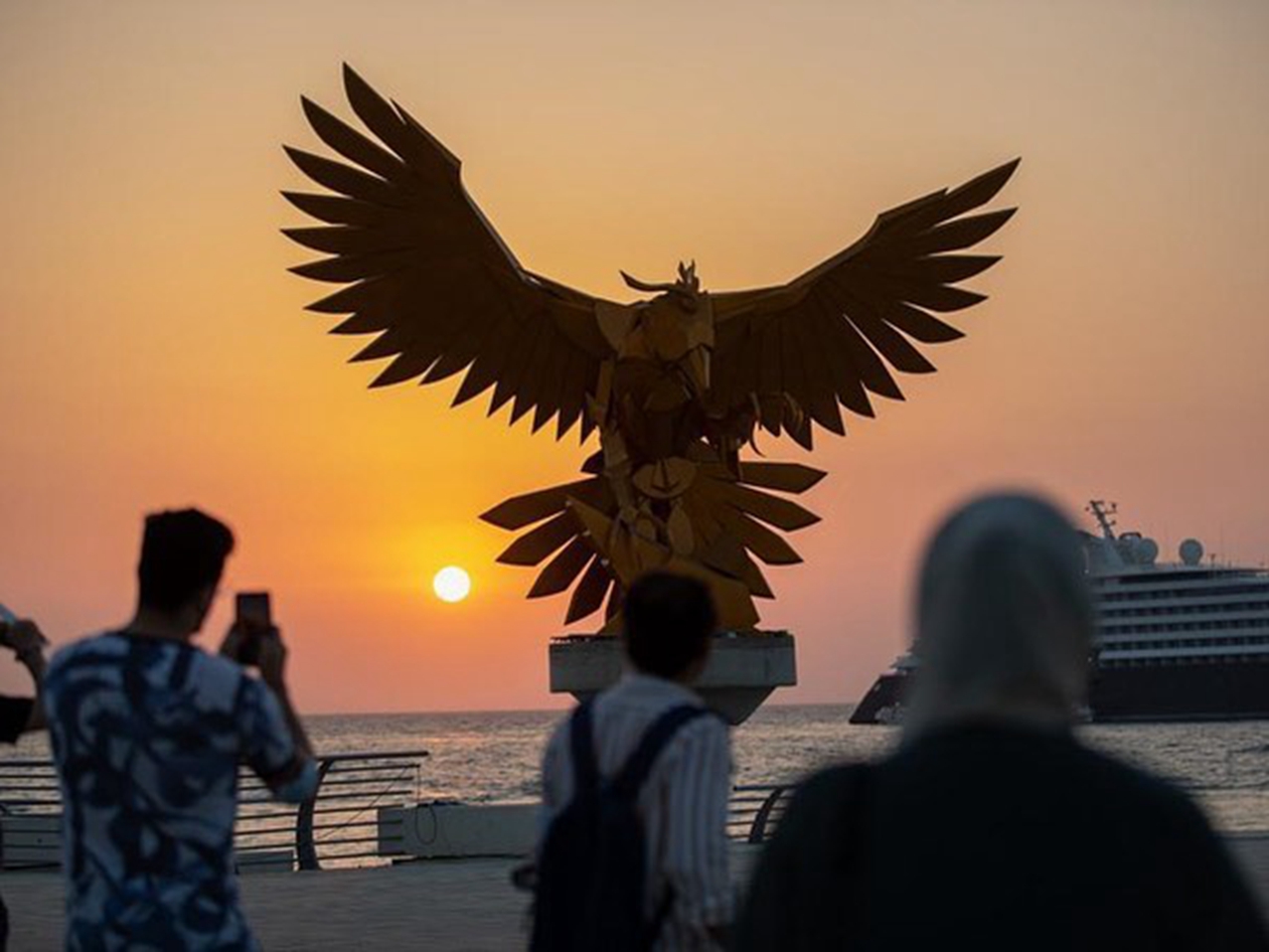 Large Golden Falcon Installed in Jeddah Art Promenade, Saudi Arabia